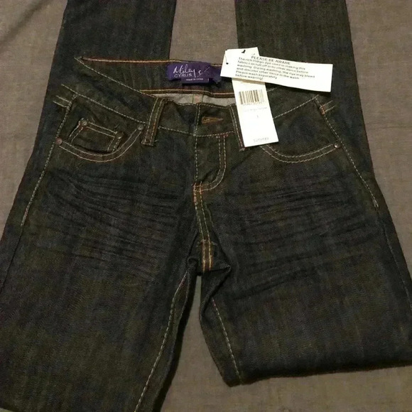 Jeans‎ - Picture 1 of 3